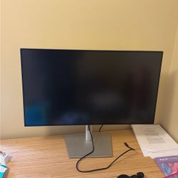 Dell UltraSharp U3223QE 31.5" 4K UHD WLED LCD Monitor - 16:9 - Black, Silver