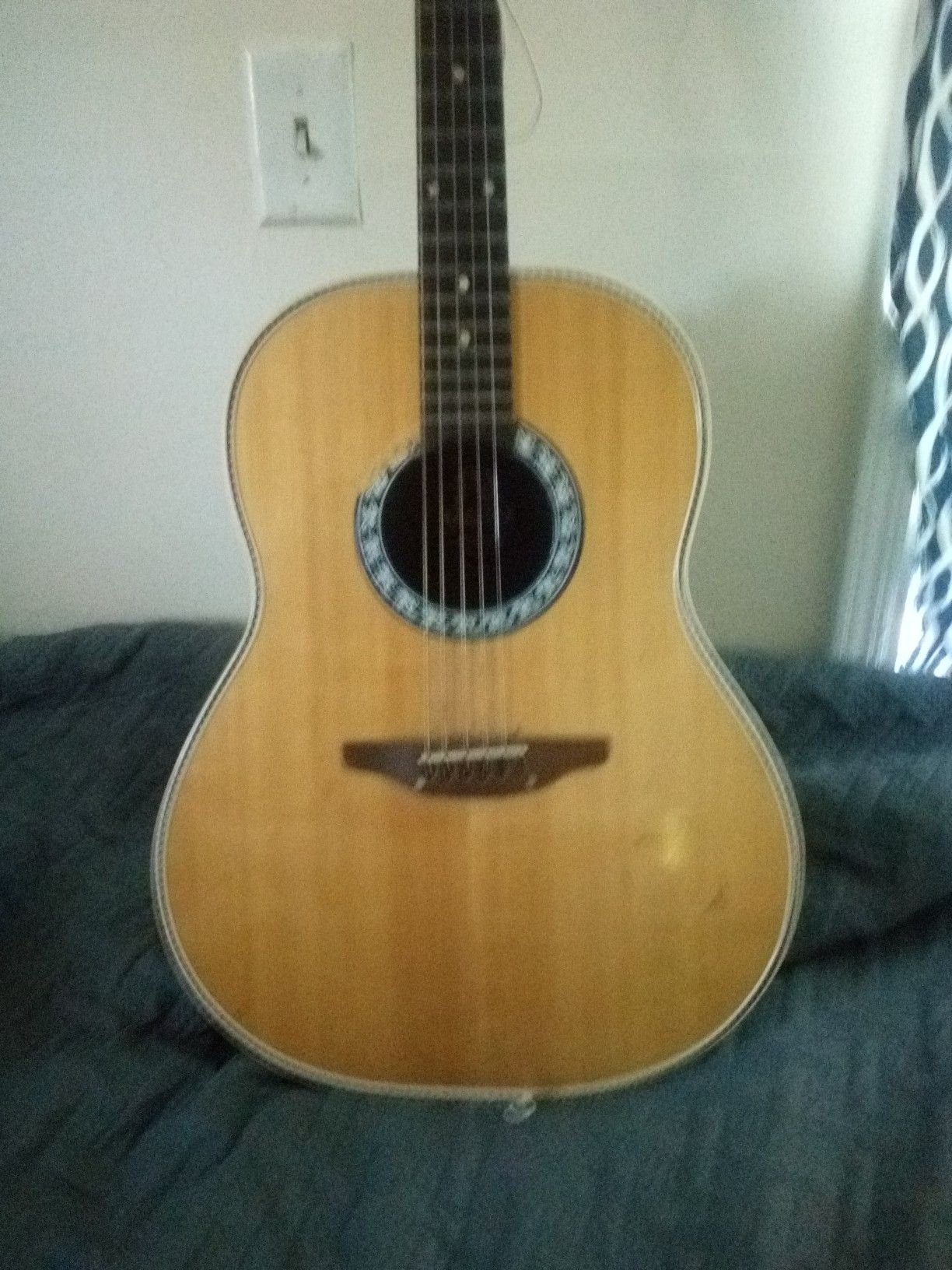 Early. 1970 s vintsge 11 42.4. Ovation matrix