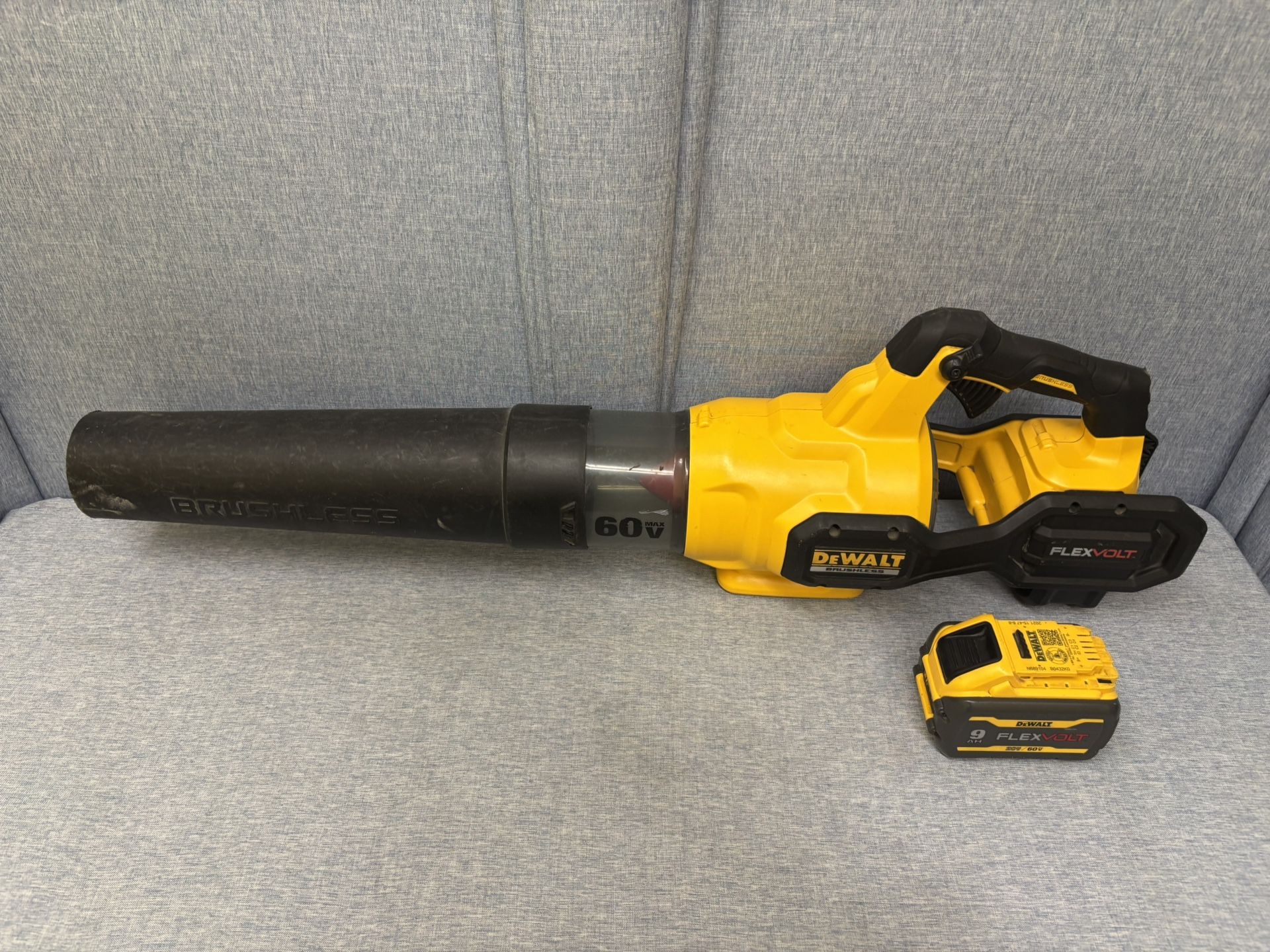 DEWALT Brushless Handheld Blower DCBL722 W 9.0ah FLEXVOLT Battery