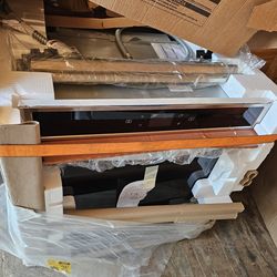 WHIRLPOOL STAINLESS STEEL 30 IN SMART SINGLE ELECTRIC WALL OVEN...NEW...$ 1,200