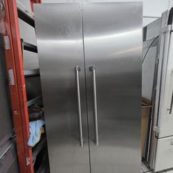 42" THERMADOR BUILT IN STAINLESS STEEL REFRIGERATOR 