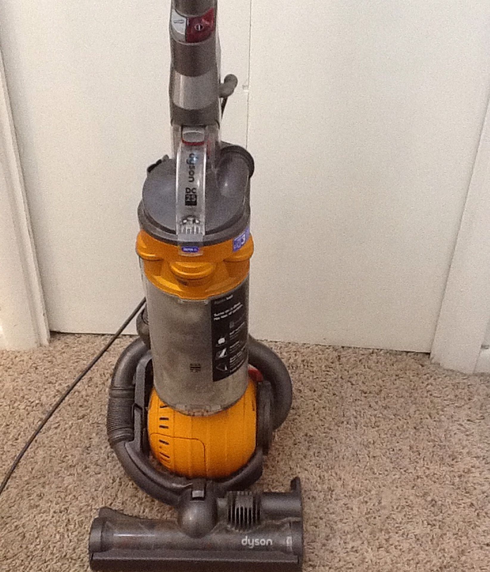 Dyson dc-25 vacuum cleaner