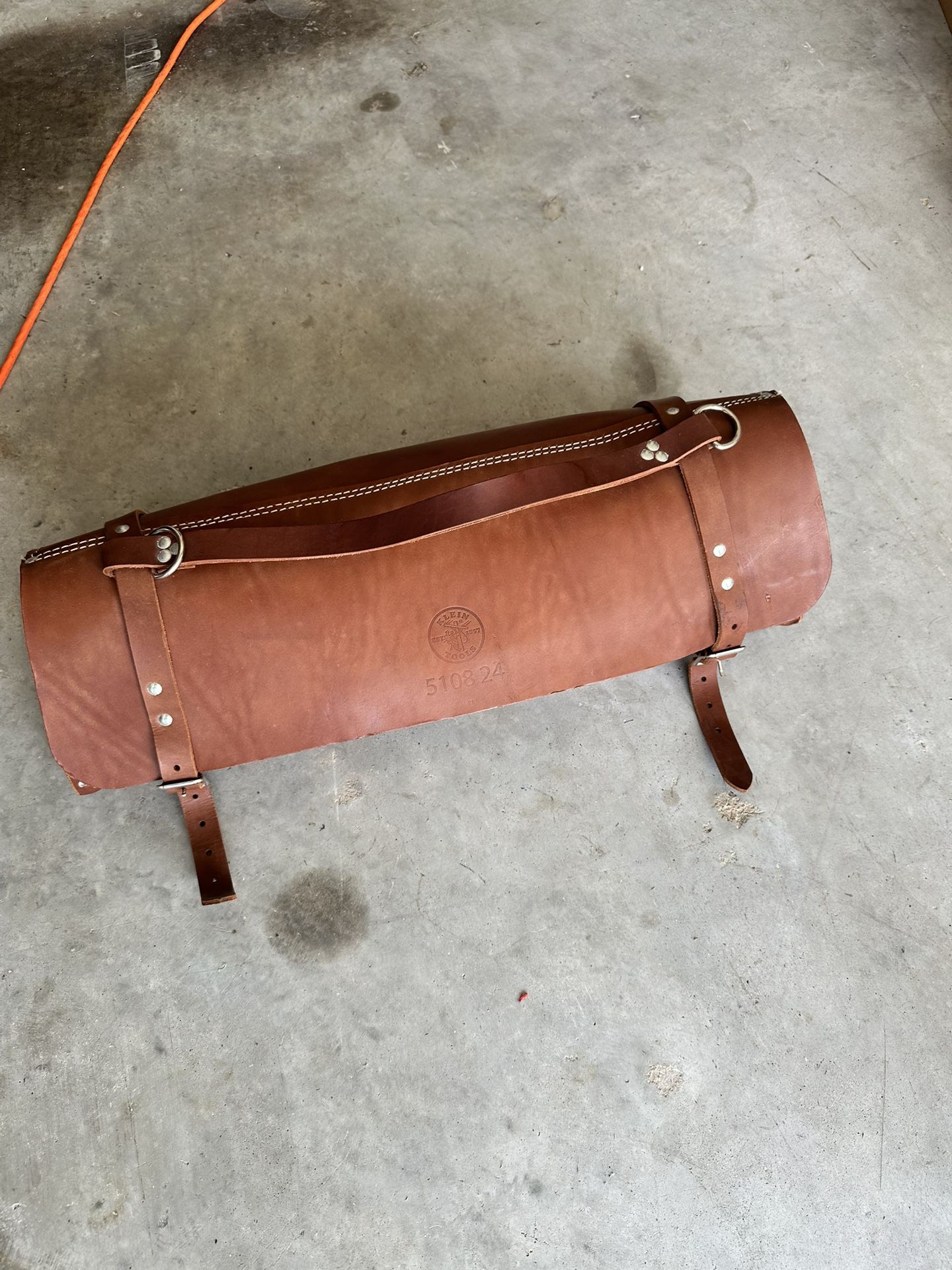 Deluxe Leather Bag, 18-Inch by Klein Tools