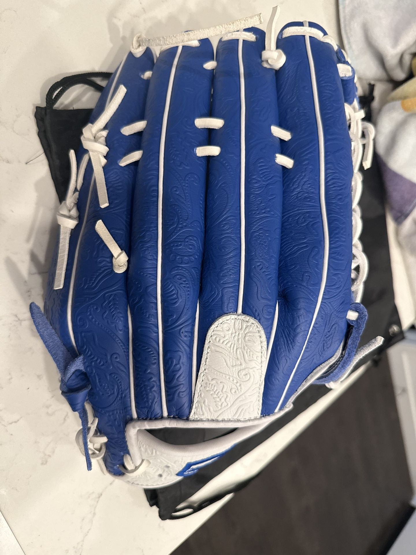 Brand New Baseball/softball Fielding Glove