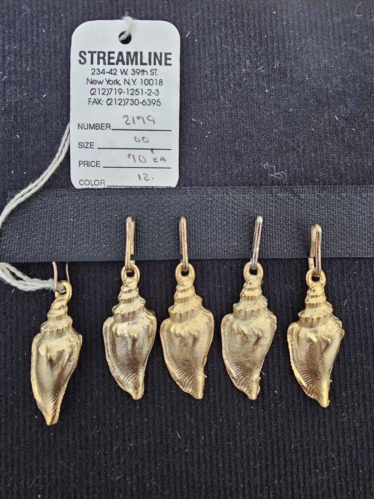 $15.00 - (5) Conch Pendants From StreamLine, NY! Great DIY 3D Pendants - Please Read Description 