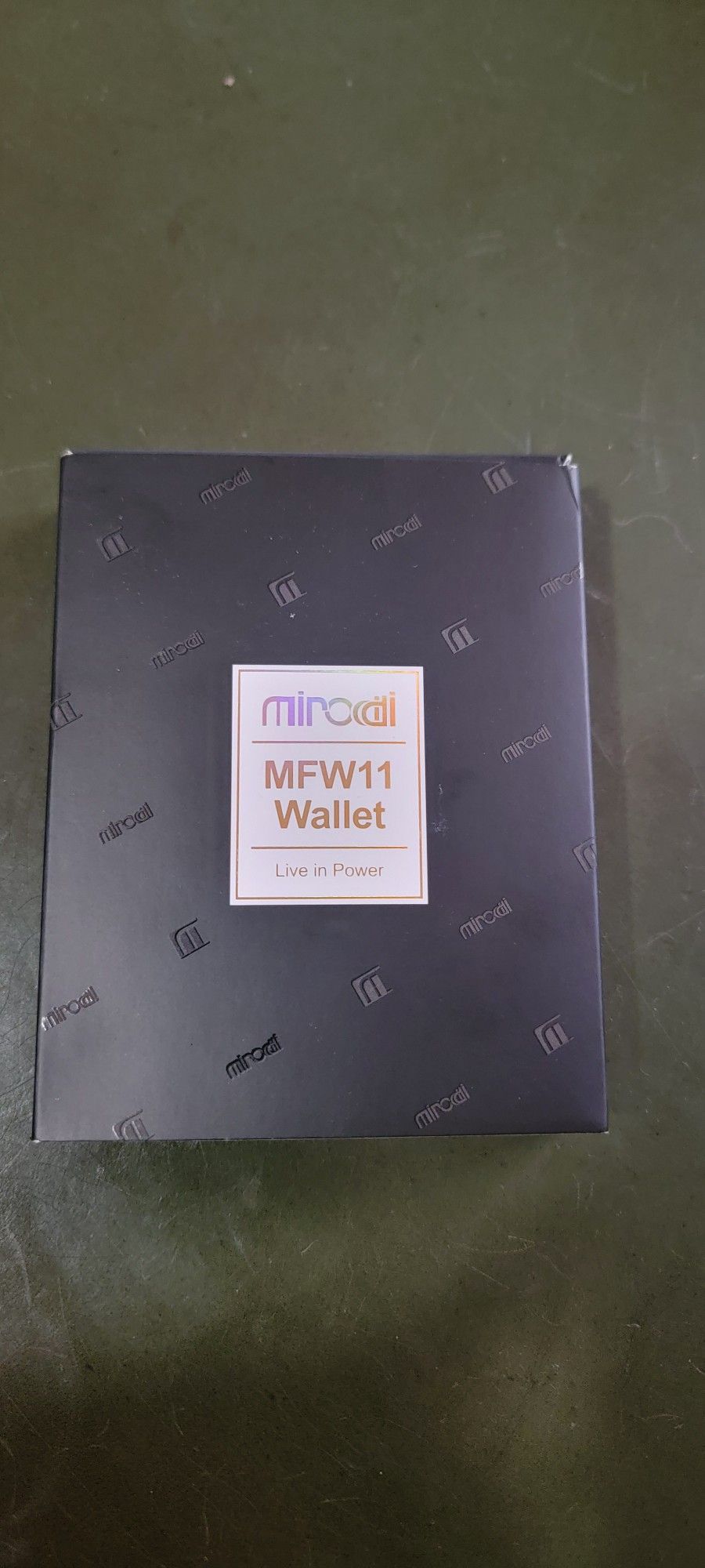 New Men's Wallet With Tracker