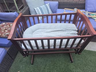 used baby creb for sale, with mattress.