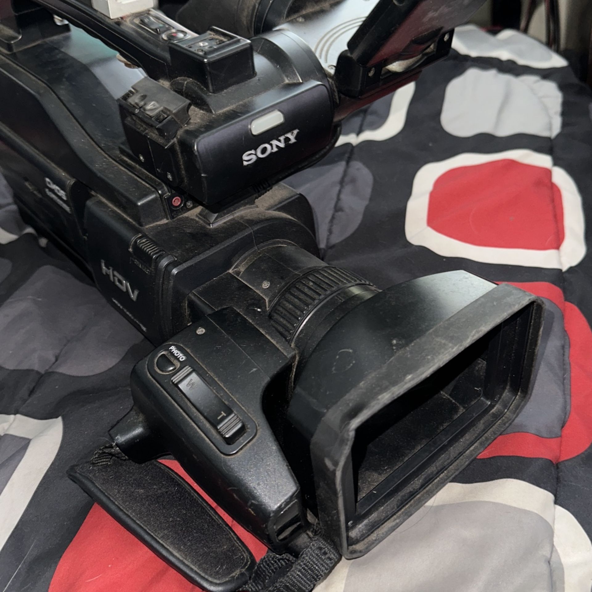Sony HDV 1080i Mini DV Pro Camera