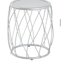 Metal Accent Table / Stool – Indoor or Outdoor 💰 $15 – Fashion Valley (92108) 