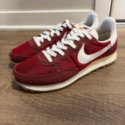 Nike Red Low-Top Sneakers size 9 Men’s