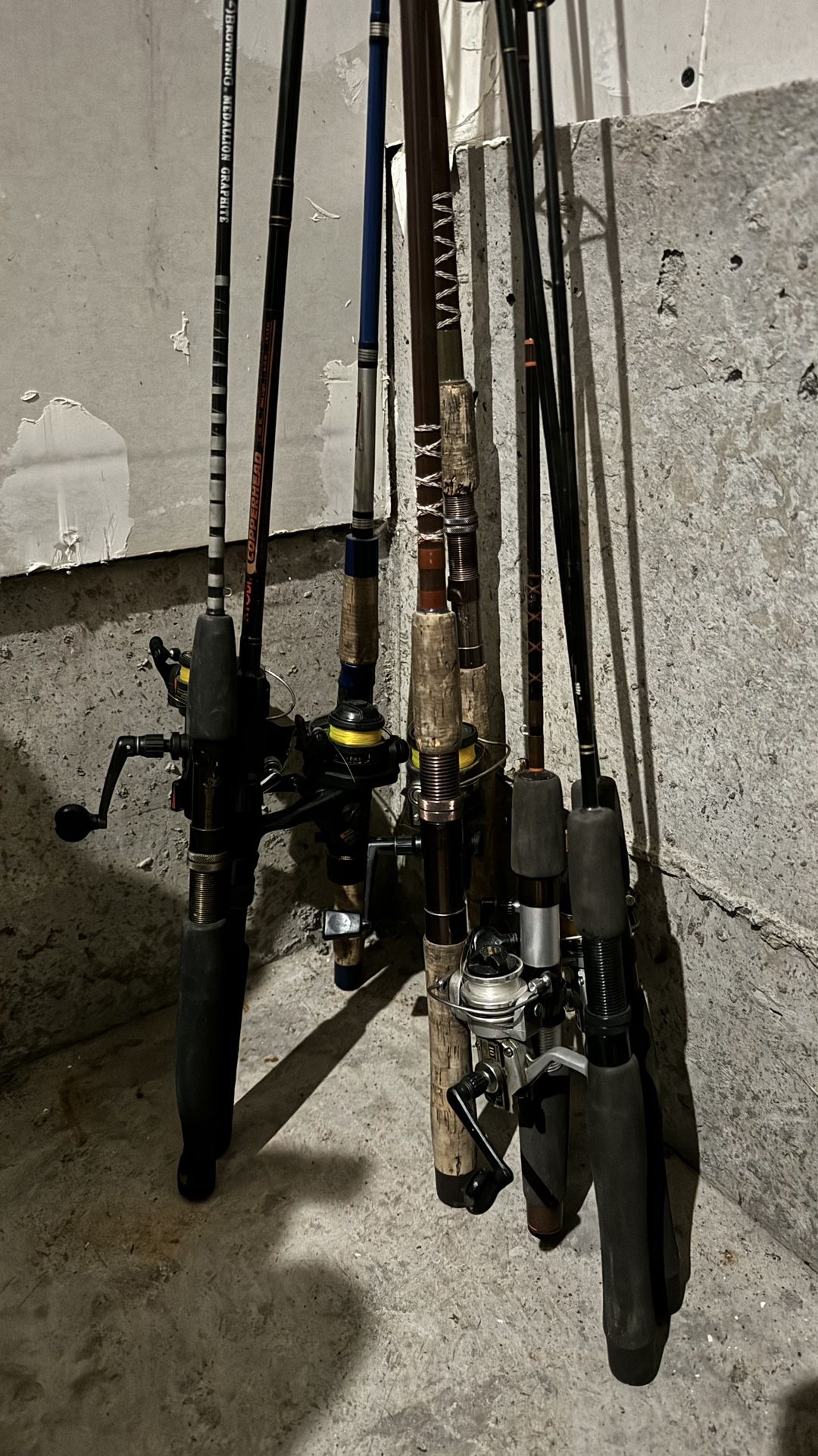 8 Fishing Poles With Reels