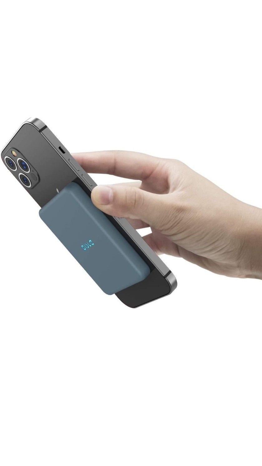 oisle 4225mAh Magnetic Wireless Power Bank External