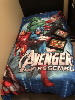 EUC Avengers Twin Bedding and 2 frames