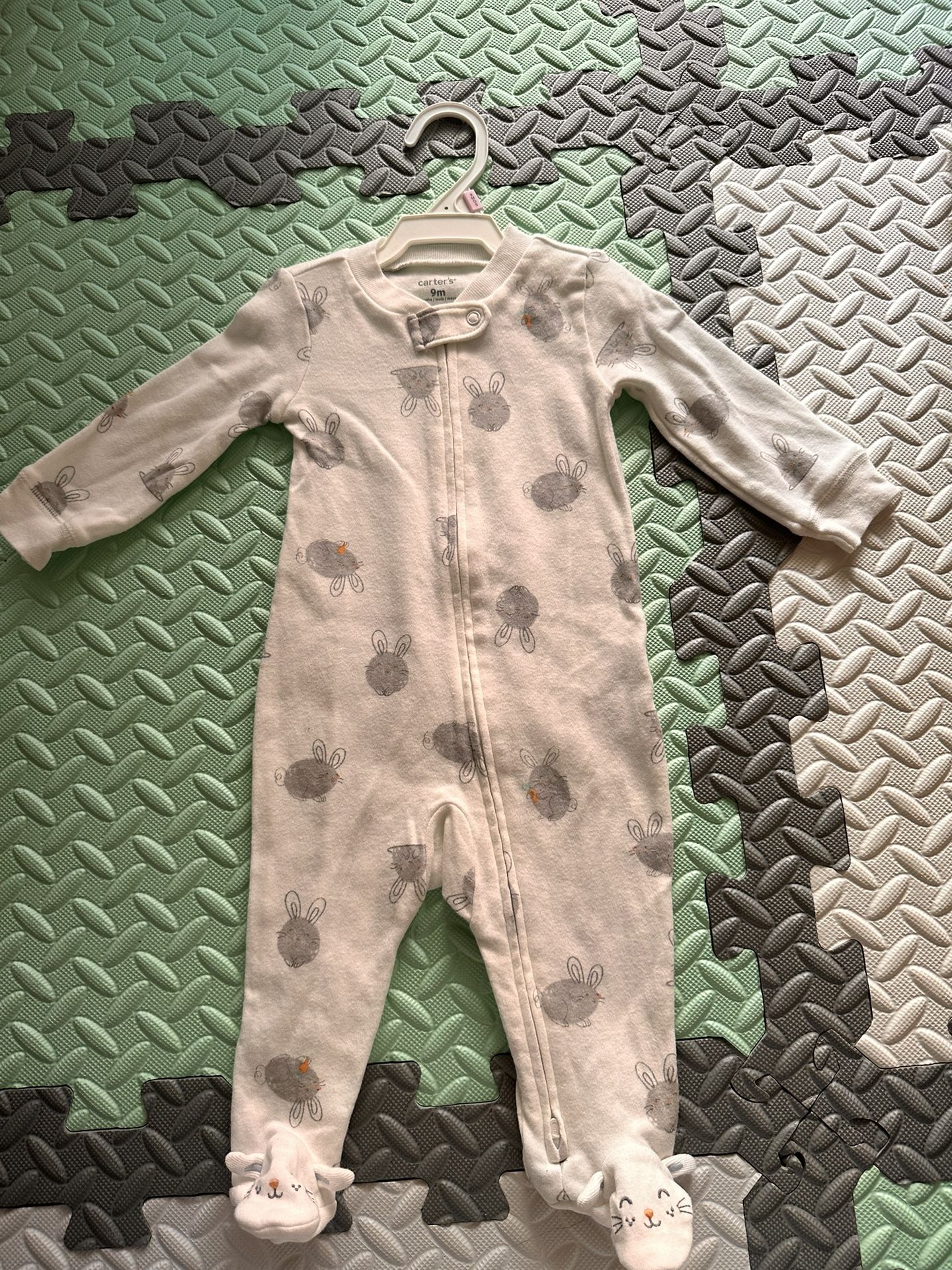 Carter‘s baby cloth