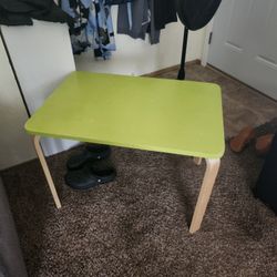Kids Table With 2 Chairs