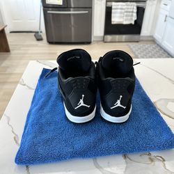 Jordan 4 Retro Shoes Size 7y