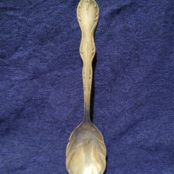WM Rogers MFG. CO. Extra-Plate Original Rogers Silver Sugar Shell Spoon 6".

