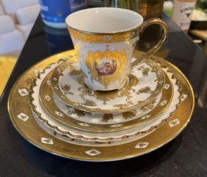 French Inspired Dinner Setting- 16 Pieces