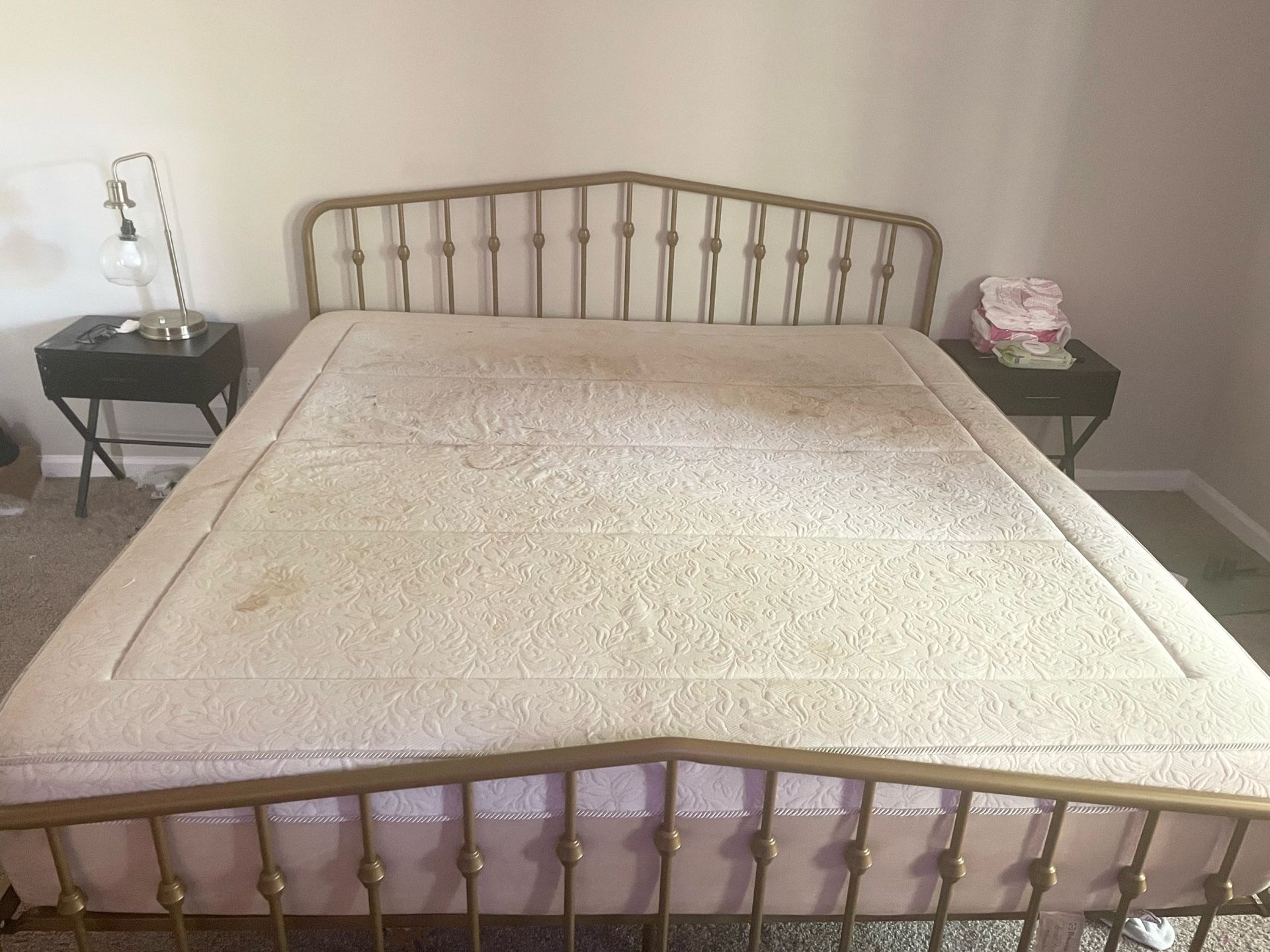 King Size Bed & Mattress W/ 2 Nightstands for Sale in Lawrenceville, GA OfferUp