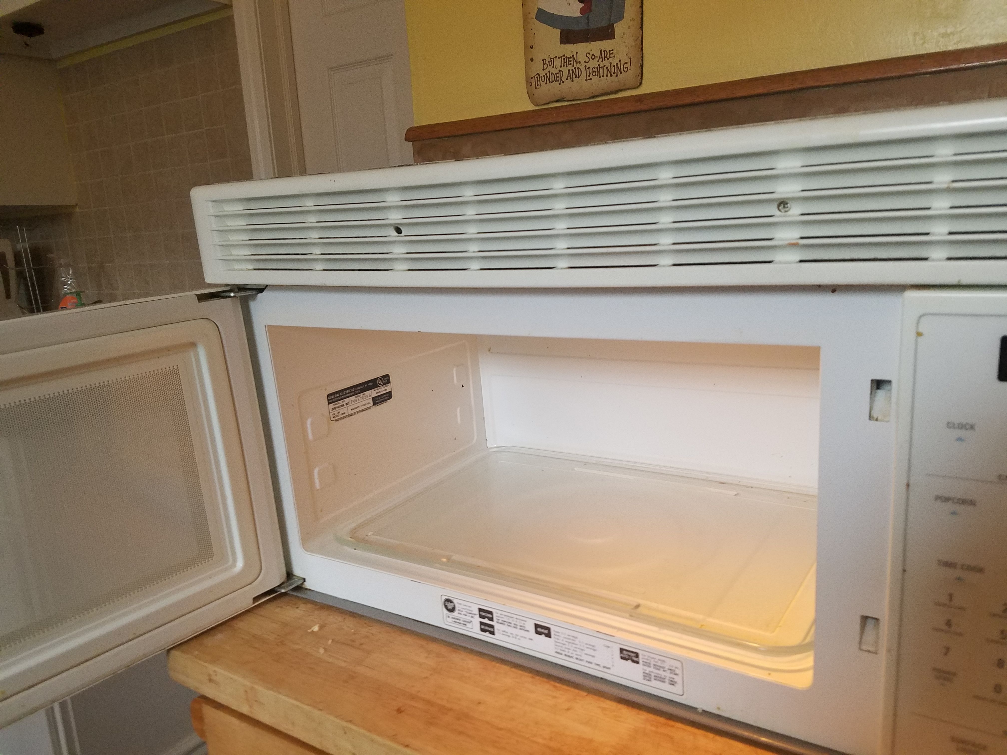GE spacemaker XL1400 under microwave for Sale in Cleveland, OH OfferUp