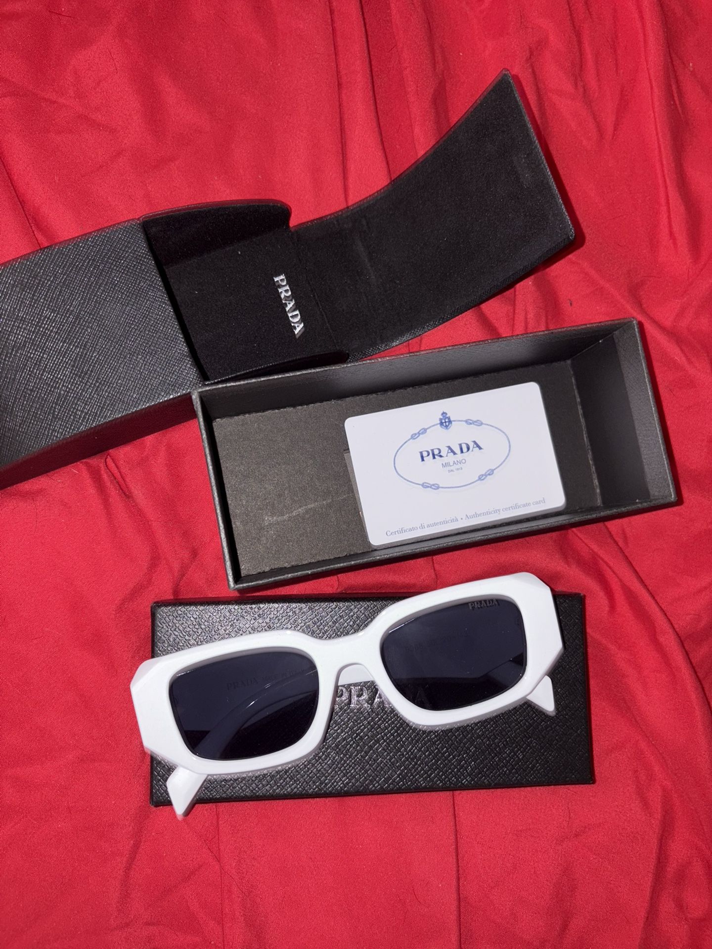 prada glasses