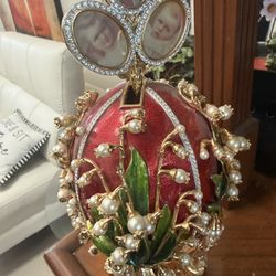 Russian Faberge Egg Musical Bix 