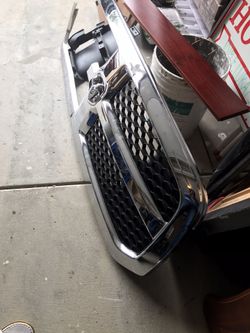 2019 Dodge Ram 1500 grill part