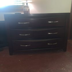 Credenza w/Hutch