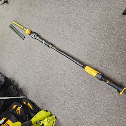 DEWALT
20V MAX 22 in. Cordless Battery Powered Pole Hedge Trimmer (Tool Only)