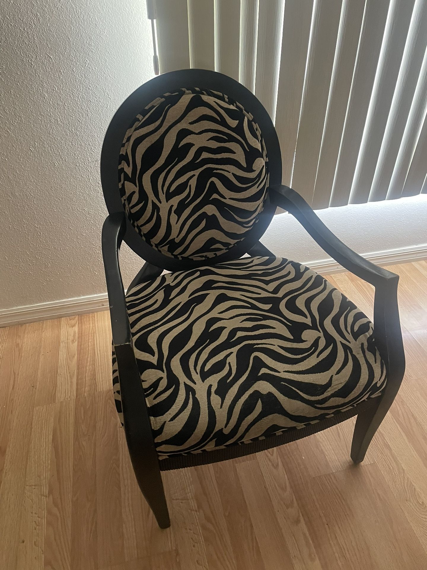 Gorgeous Arm Chair