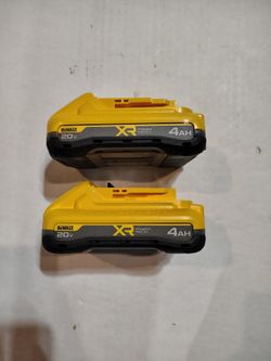 DeWalt 20v XR 4Ah Powerpack Batteries 2x110
