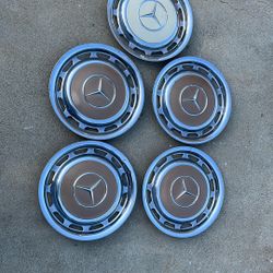 4 Mercedes Hubcaps