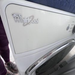 Whirlpool Washer/Dryer Gas Or electric 