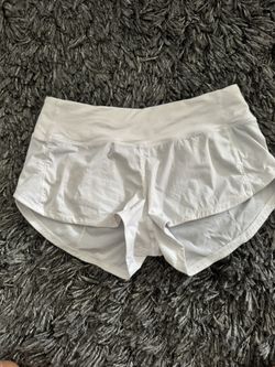Lululemon Woman’s White short size 2