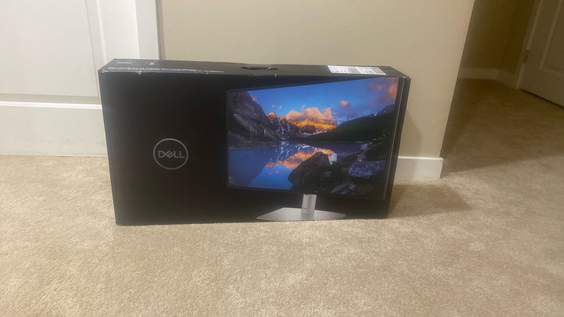 DELL U2724DE 27” Thunderbolt Hub LED Monitor 120HZ NEW IN BOX