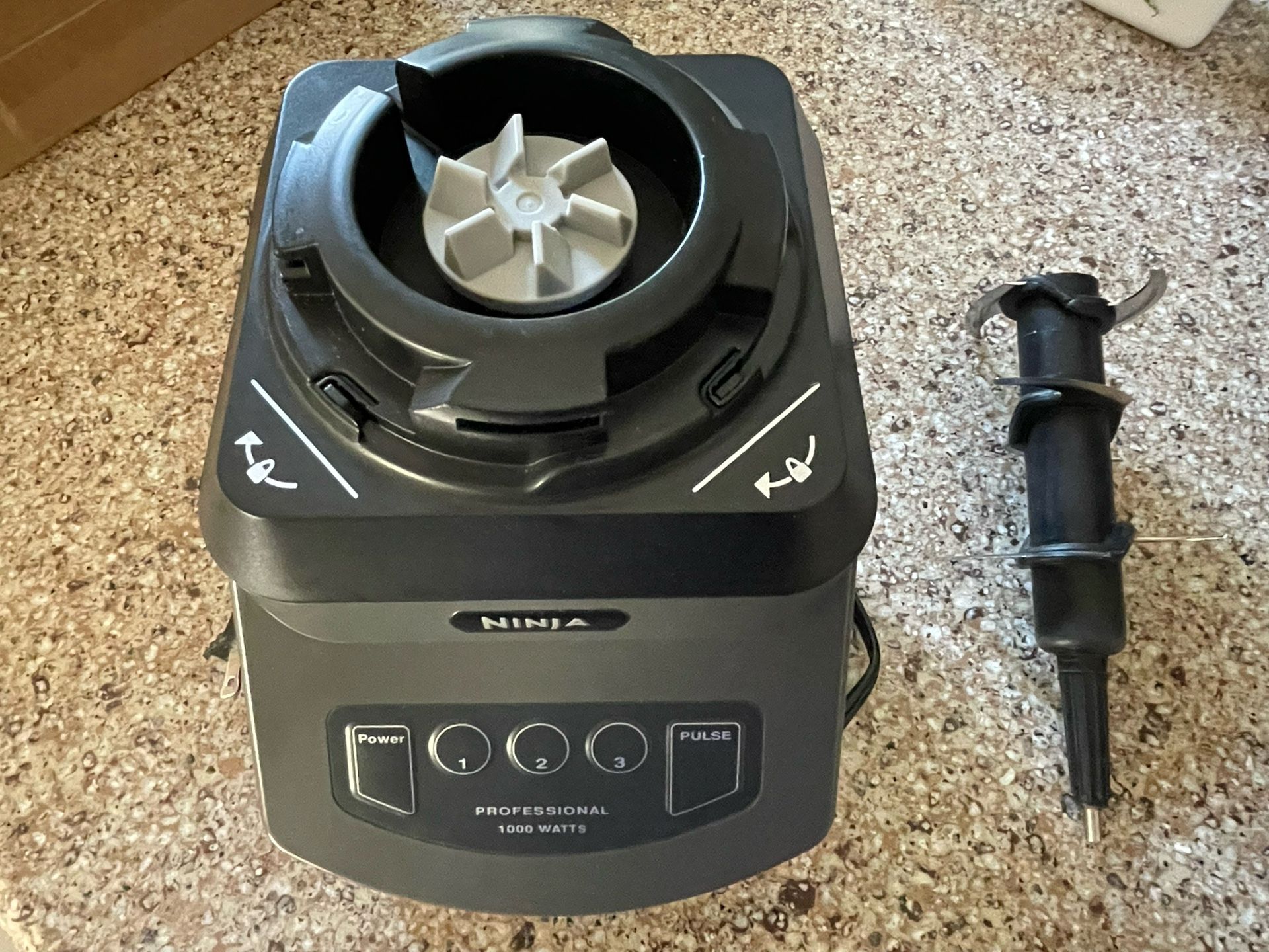 Used Ninja Professional NJ601AMZ