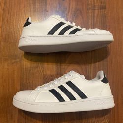 Women’s Adidas size 6.5 and 7