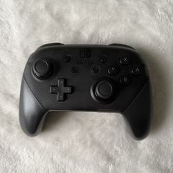 Nintendo Switch Pro Controller 