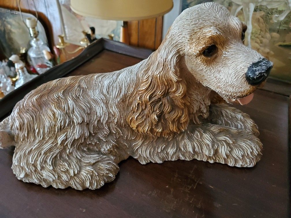 Spaniel Statue
