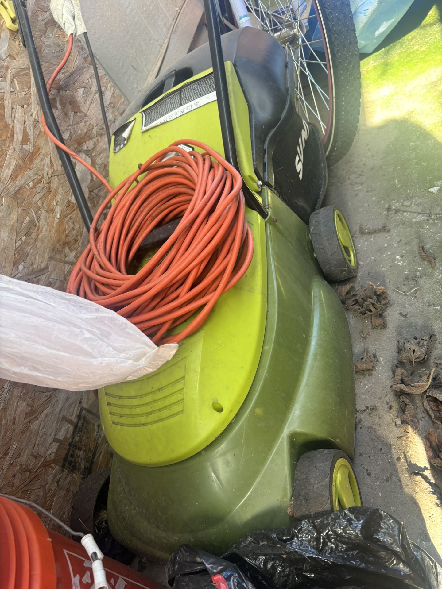 Electric Lawnmower
