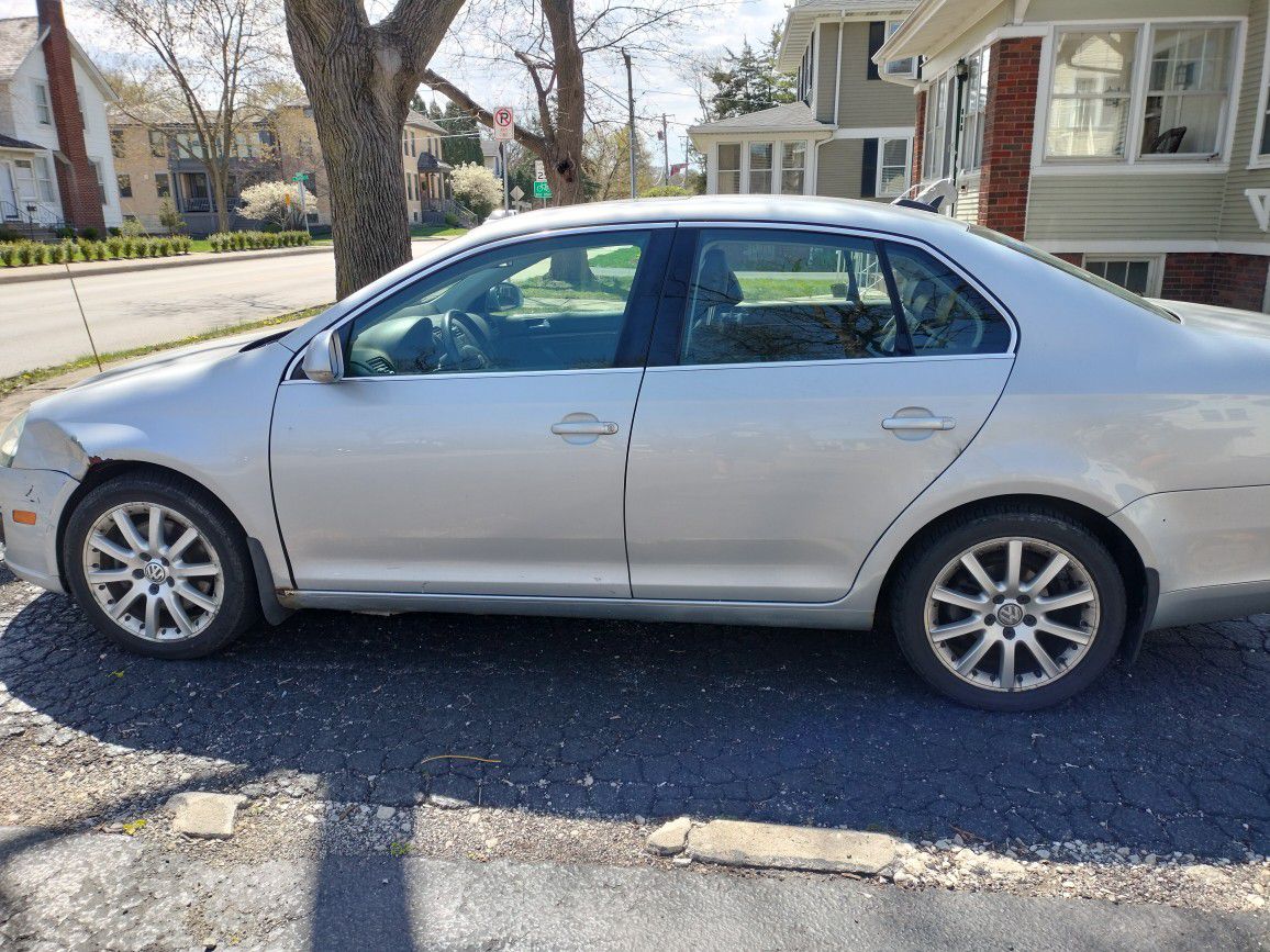 2006 VW JETTA 2.0T- Does Not Run But Great Parts