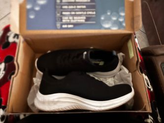 Women's Sketchers Size 6 1/2