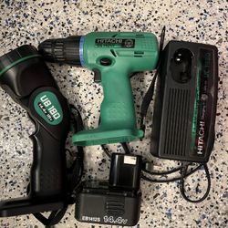 Hitachi 14.4v Drill with Flashlight