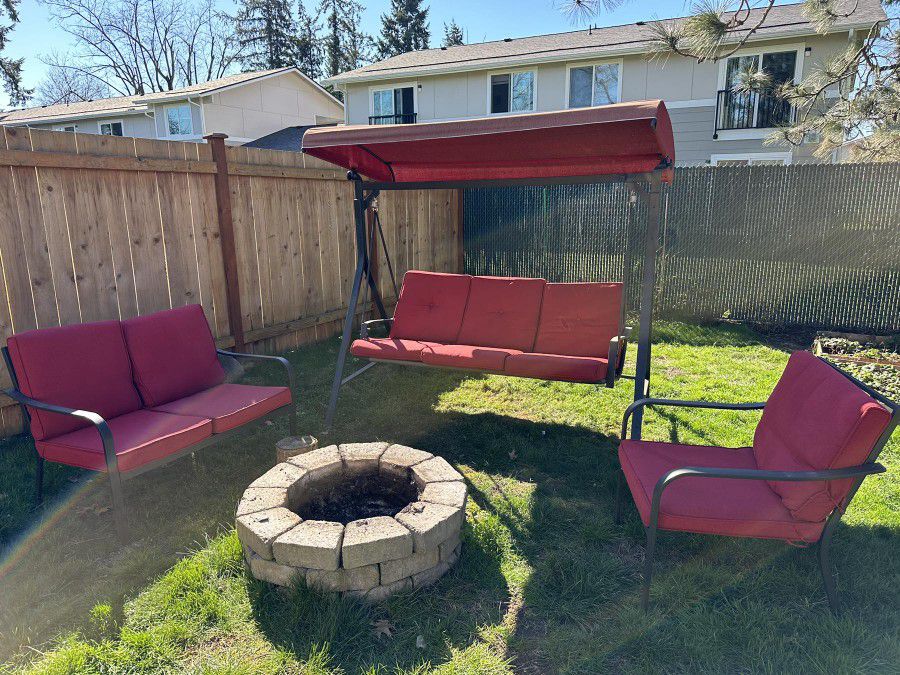 Patio Backyard Set. Swing, Chairs.