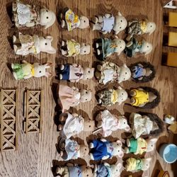 Calico Critters

/ Sylvian Family Toys