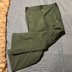 Spider women’s snowboard pants size 8. New without tags.