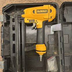 Dewalt Air Nail Finisher 