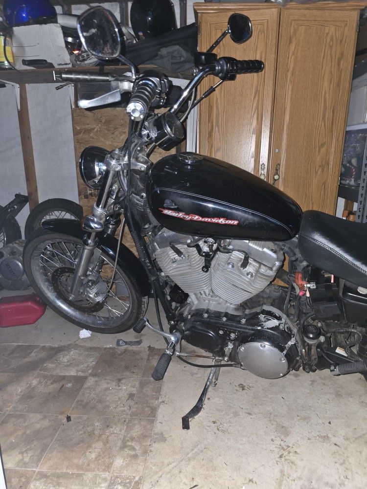 2004 Harley Davidson Sportster 883