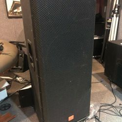 2 JBL MRX525 for Sale in Humble, TX - OfferUp