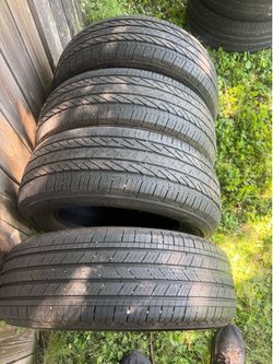 Tires 225/65/17 great condition